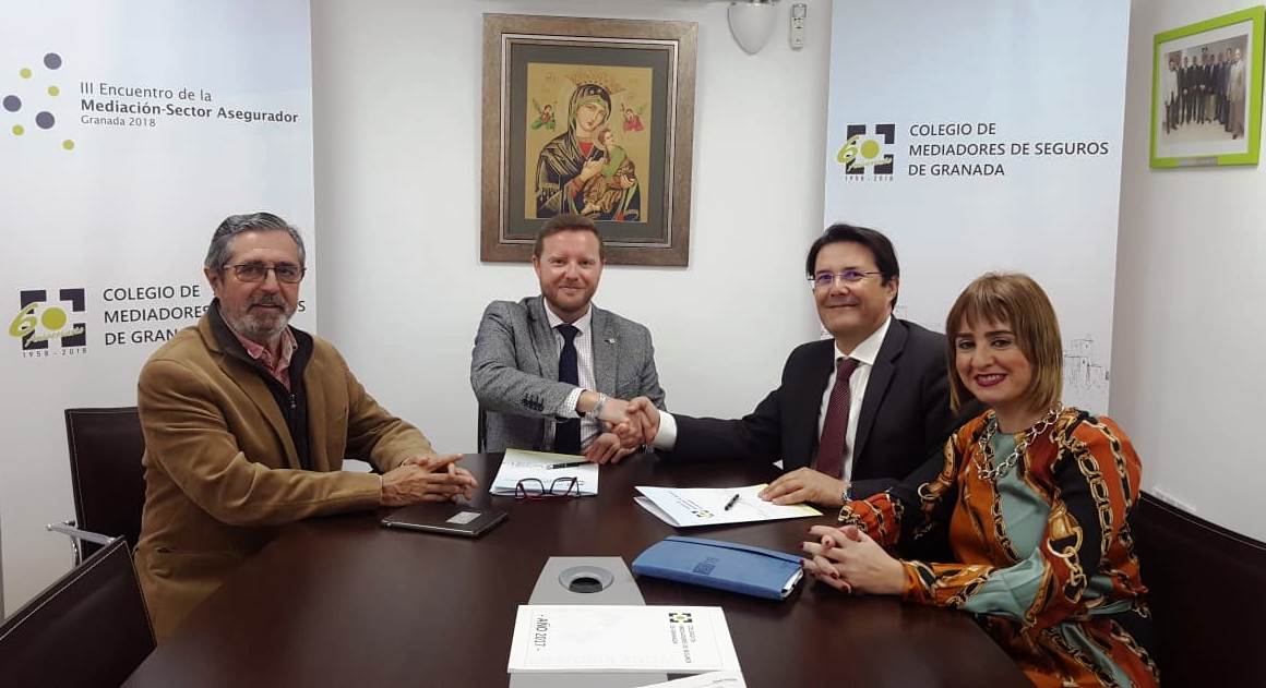Foto Firma Acuerdo CMS-Granada y FIATC